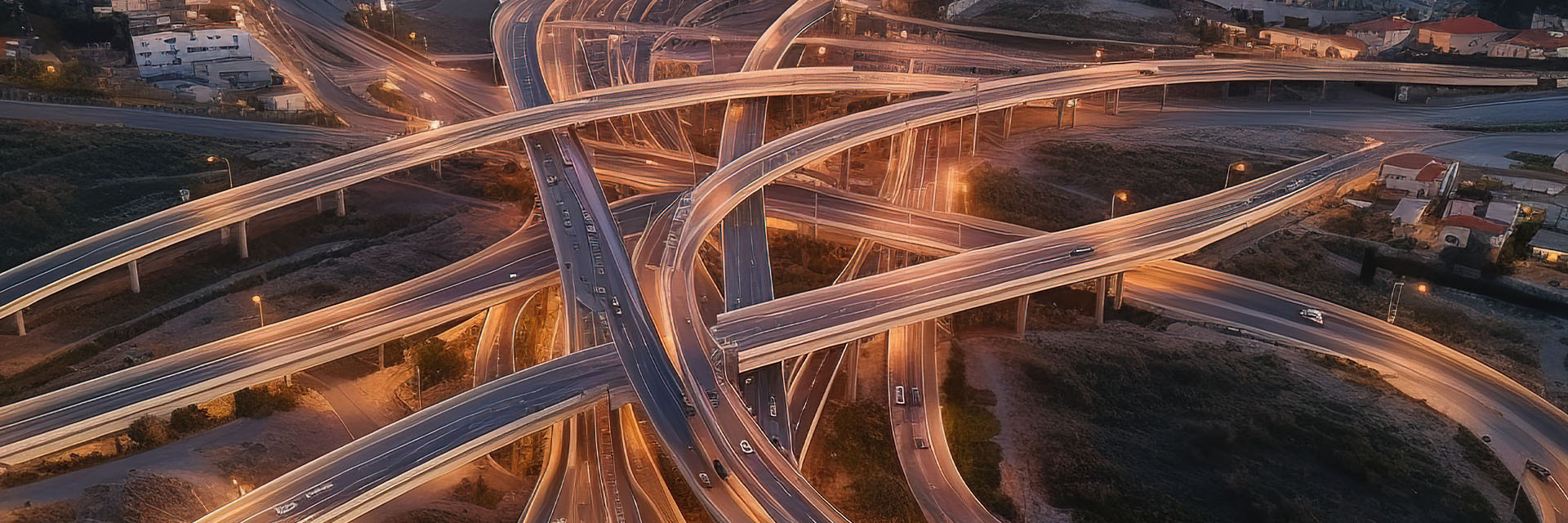 Road interchange by night (photo)